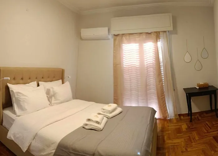 Caryatids Luxury Apartment